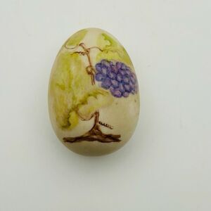 Vintage Porcelain Hand Painted Egg Grapevine Grapes Purple Purple Green